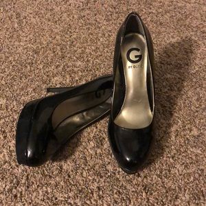 Black Guess platform heels